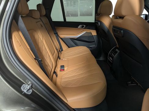 Used 2023 BMW X5 xDrive40i w/ Premium Package AWD/4WD image 39