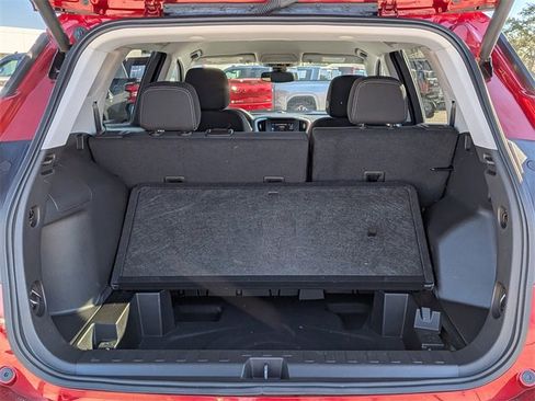 Used 2023 GMC Terrain SLE w/ Driver Convenience Package image 12