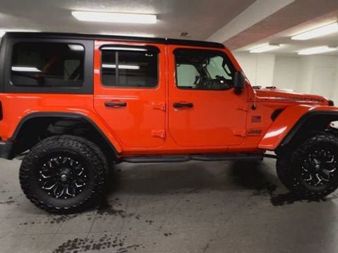 Used 2023 Jeep Wrangler Unlimited Rubicon w/ LED Lighting Group AWD/4WD image 9
