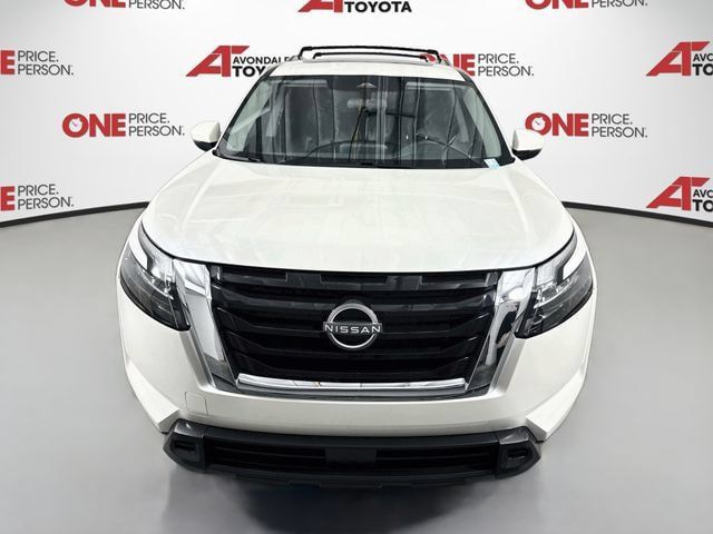 Used 2023 Nissan Pathfinder SV w/ SV Premium Package AWD/4WD image 2