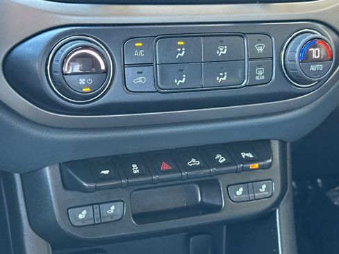 Used 2022 Chevrolet Colorado Z71 w/ Z71 Midnight Edition image 26