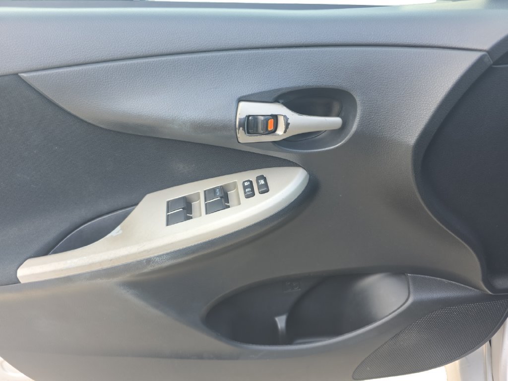 Used 2011 Toyota Corolla S FWD image 10