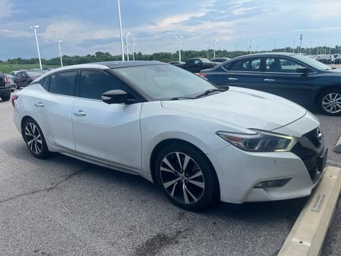 Used 2018 Nissan Maxima Platinum FWD image 4