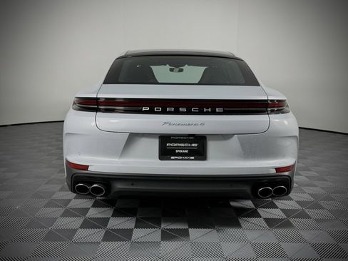 Used 2025 Porsche Panamera 4 image 8