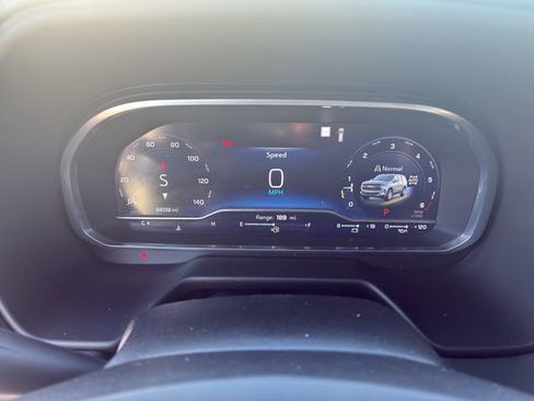 Certified 2023 Chevrolet Suburban RST image 12