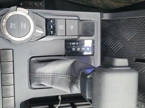 Used 2024 Toyota Tacoma SR5 image 33