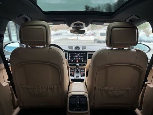 Used 2023 Porsche Macan image 66