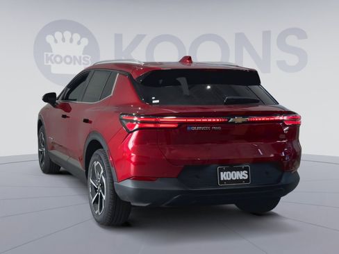 New 2026 Chevrolet Equinox EV LT image 10