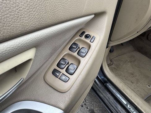 Used 2007 Volvo XC90 V8 image 9