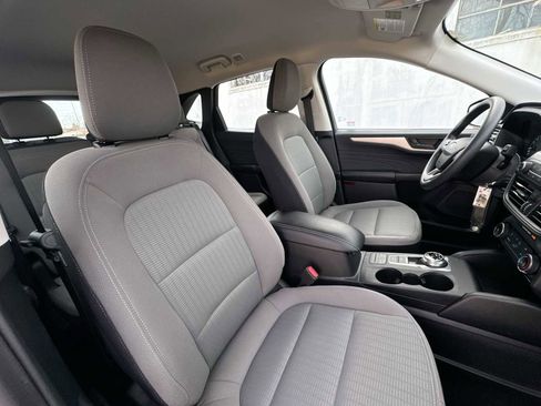 Used 2022 Ford Escape S image 17