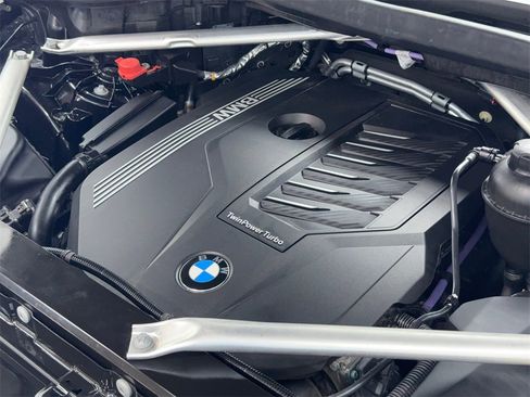 Used 2022 BMW X5 xDrive40i w/ M Sport Package image 62