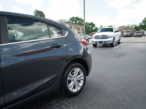Used 2019 Chevrolet Cruze LT FWD image 20