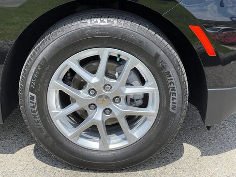 Used 2024 Chevrolet Equinox LT FWD image 35