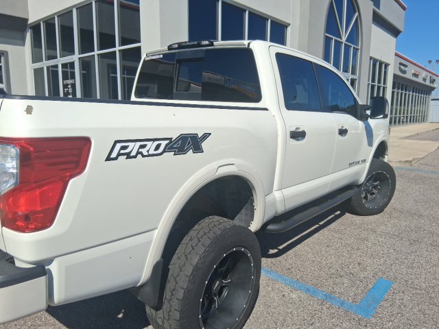Used 2018 Nissan Titan PRO-4X w/ Pro-4x Utility Package AWD/4WD image 11