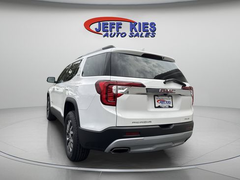 Used 2023 GMC Acadia SLE w/ Driver Convenience Package image 5