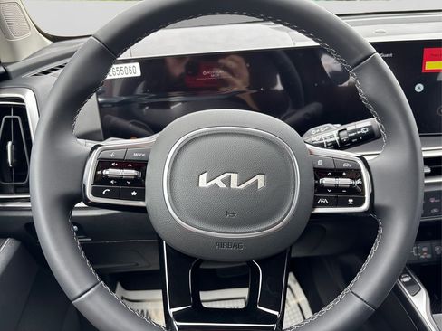 New 2025 Kia Sorento S image 13