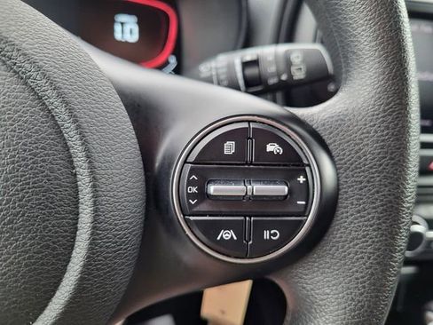 Used 2023 Kia Soul LX w/ LX Technology Package image 19