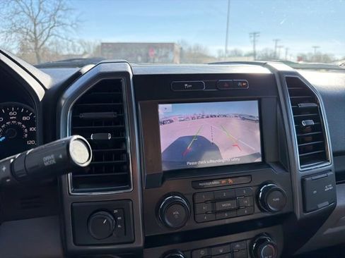 Used 2020 Ford F150 XLT w/ Equipment Group 302A Luxury AWD/4WD image 13