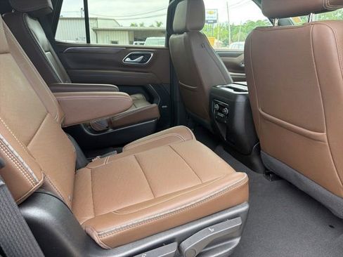 Used 2022 Chevrolet Tahoe High Country RWD image 18