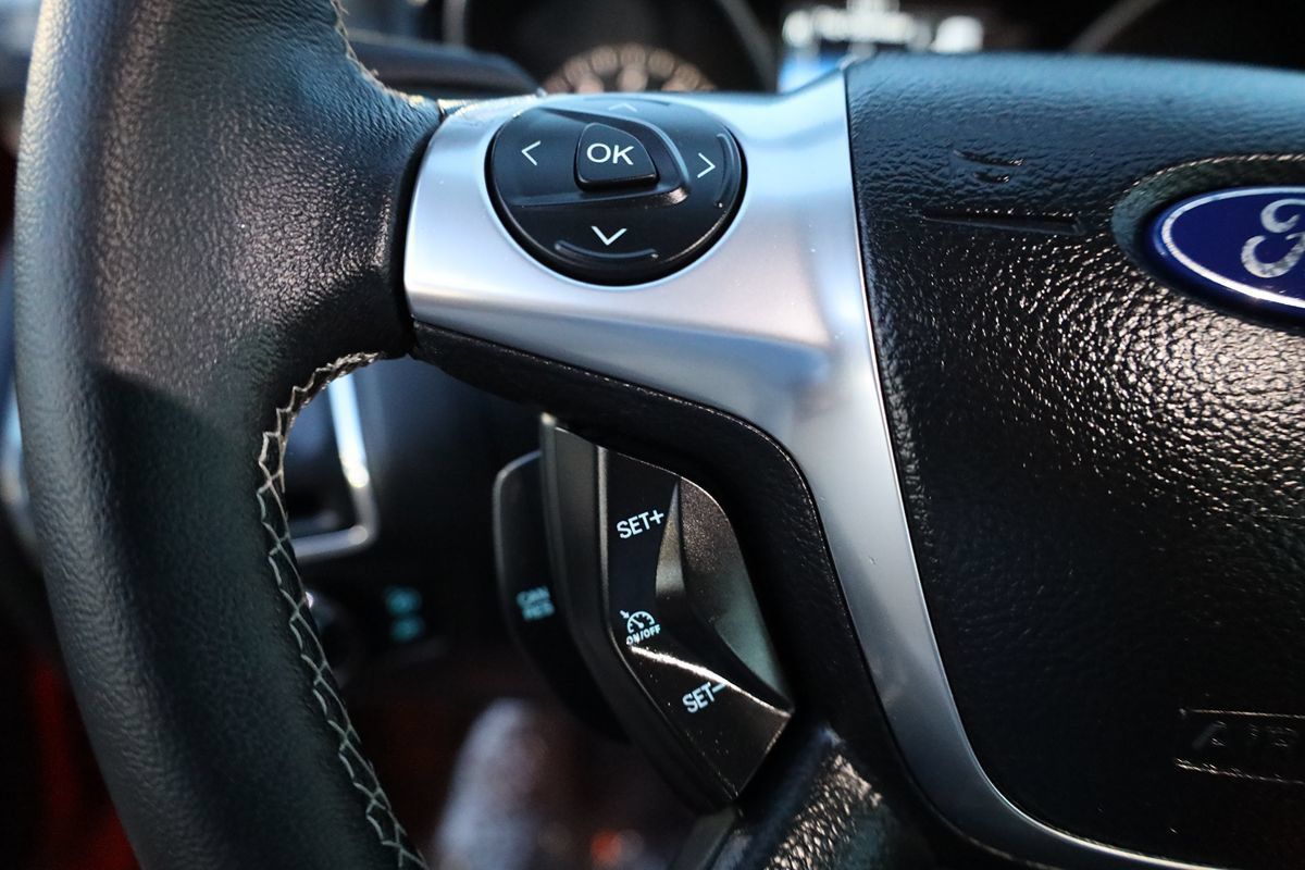 Used 2012 Ford Focus Titanium FWD image 20
