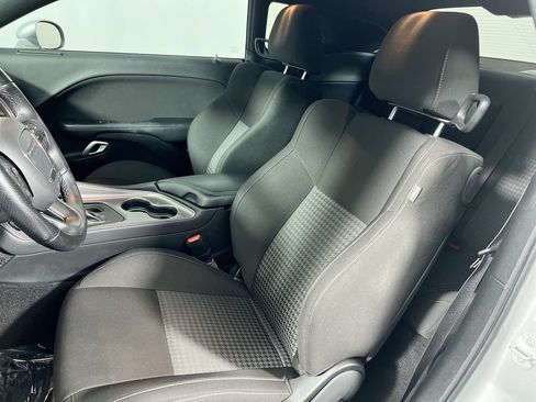 Used 2023 Dodge Challenger R/T RWD image 12