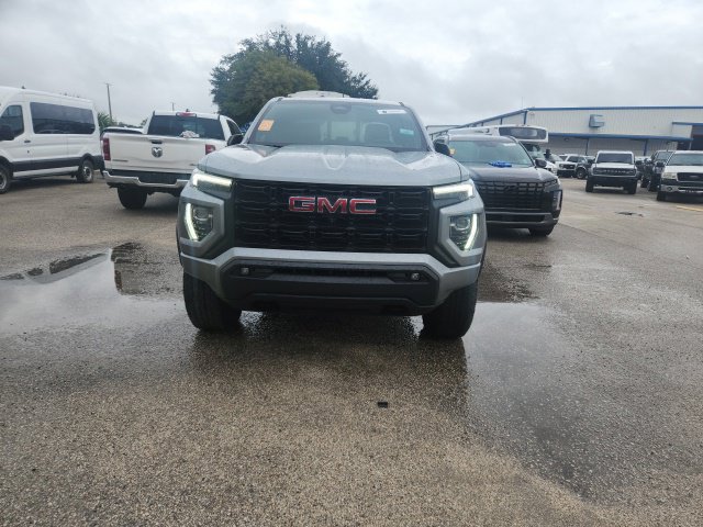 Used 2025 GMC Canyon Elevation w/ Convenience Package RWD image 2