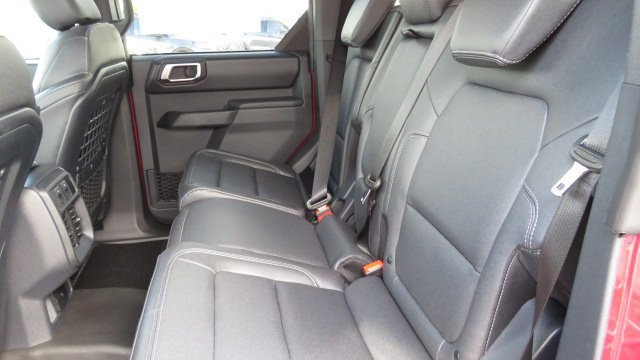 Used 2025 Ford Bronco Badlands AWD/4WD image 6