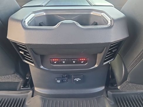 Used 2022 Toyota Tundra Platinum AWD/4WD image 15
