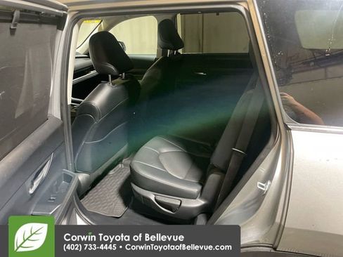 Used 2024 Toyota Grand Highlander XLE image 22