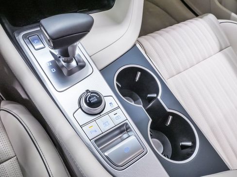 Certified 2026 Genesis G70 2.5T Prestige RWD image 18