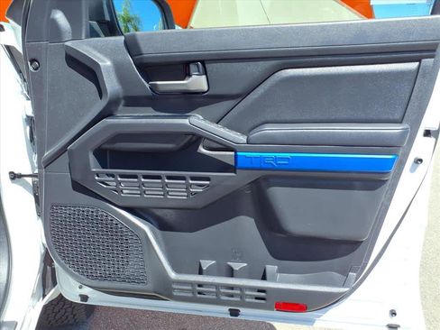 Certified 2025 Toyota Tacoma TRD Off-Road image 24