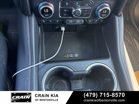 Used 2022 GMC Yukon AT4 w/ Technology Package image 22