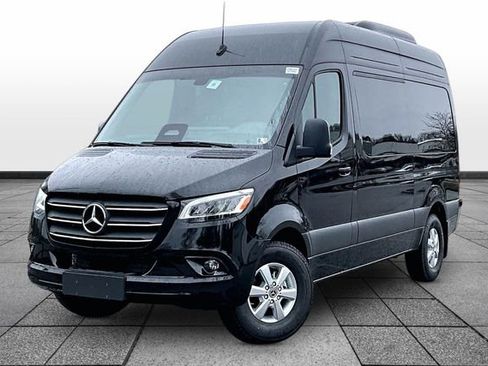 New 2025 Mercedes-Benz Sprinter 2500 image 2