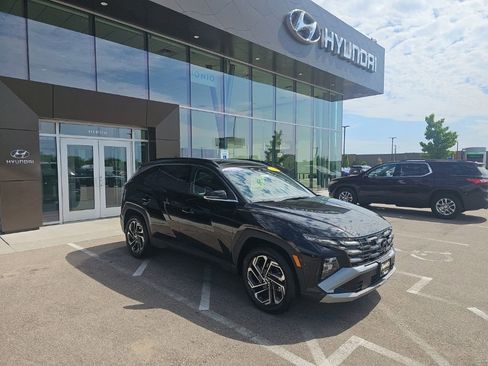 Certified 2025 Hyundai Tucson Limited FWD image 7