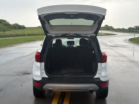 Used 2019 Ford Escape SEL AWD/4WD image 34