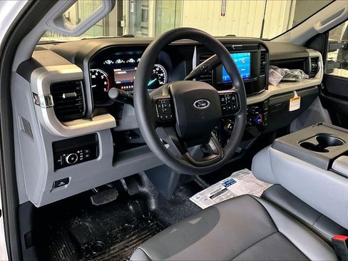 New 2026 Ford F250 XL w/ XL Chrome Package AWD/4WD image 9