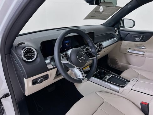 New 2026 Mercedes-Benz GLB 250 GLB 250 image 10