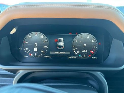Used 2024 Land Rover Defender 110 X-Dynamic SE AWD/4WD image 6
