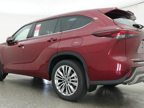 New 2026 Toyota Highlander Platinum AWD/4WD image 21