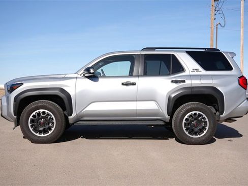 Used 2025 Toyota 4Runner TRD Off-Road image 7