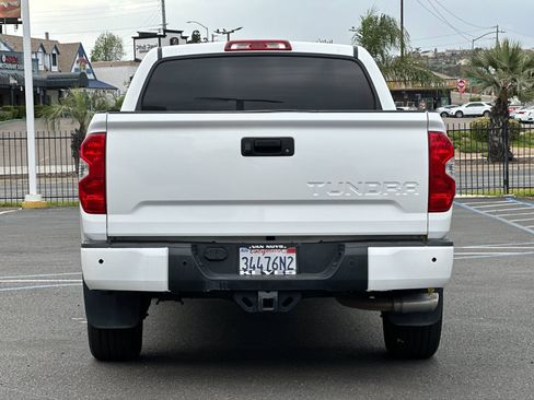 Used 2018 Toyota Tundra SR5 w/ SR5 Upgrade Package image 4