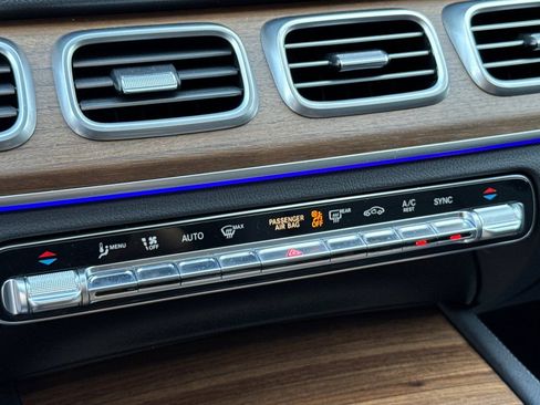 Certified 2025 Mercedes-Benz GLE 450 4MATIC image 25