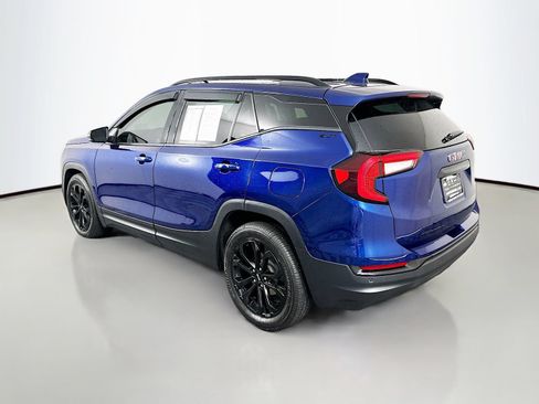 Used 2022 GMC Terrain SLT w/ Tech Package FWD image 5