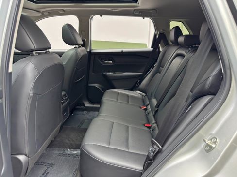 Used 2024 Nissan Rogue SV w/ SV Premium Package FWD image 36