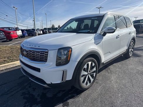 Used 2021 Kia Telluride EX w/ EX Premium Package image 3