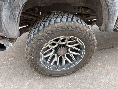 Used 2026 Ford F250 Lariat w/ Black Appearance Package image 11