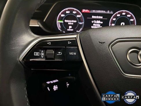 Used 2022 Audi e-tron Premium Plus w/ Premium Plus Package image 39
