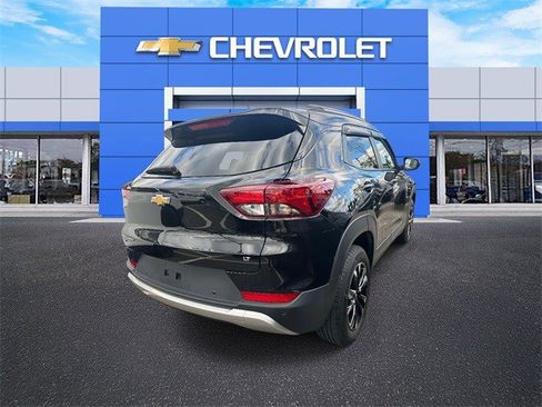 Certified 2022 Chevrolet TrailBlazer LT w/ Convenience Package image 2