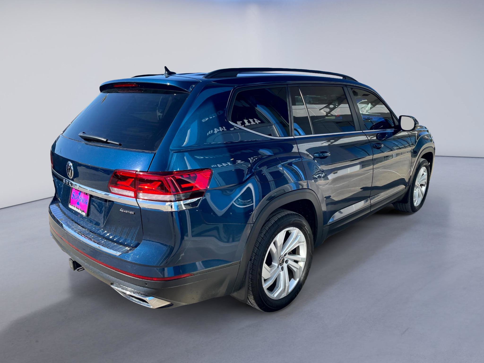 Used 2023 Volkswagen Atlas SE AWD/4WD image 2