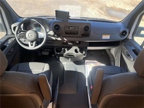 Used 2024 Mercedes-Benz Sprinter 4500 image 15
